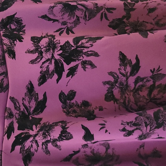 Sleeveless Purple Black Floral Dress - Picture 2 of 4